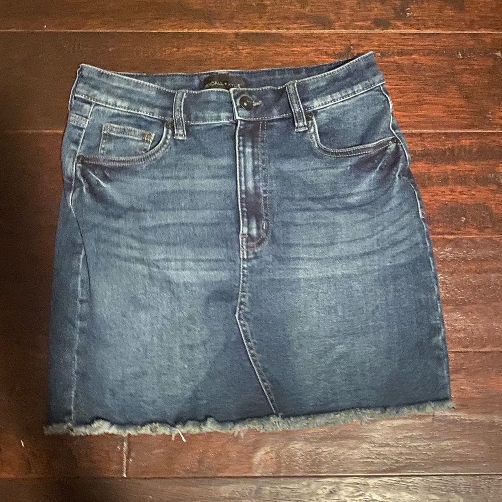Kendall & Kylie denim skirt size 28